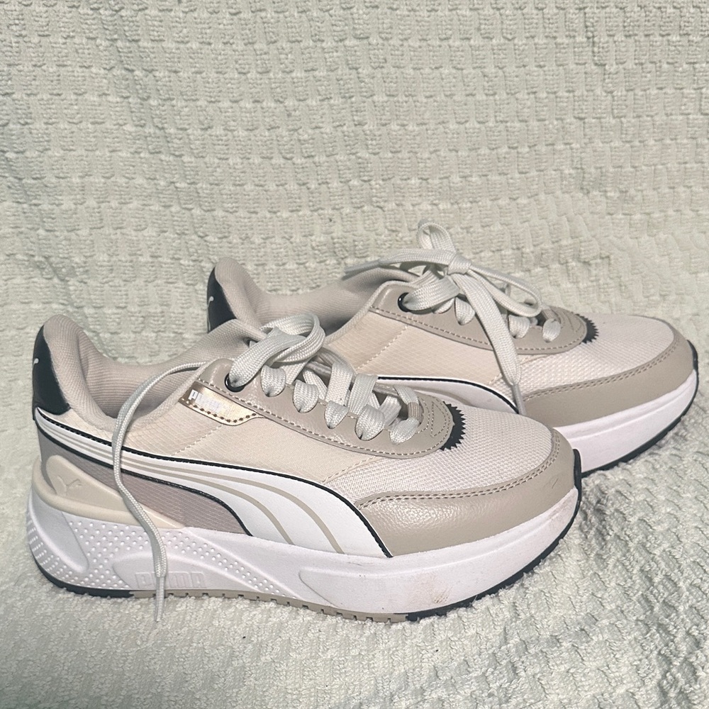 Puma Women's Cream and White Sneakers